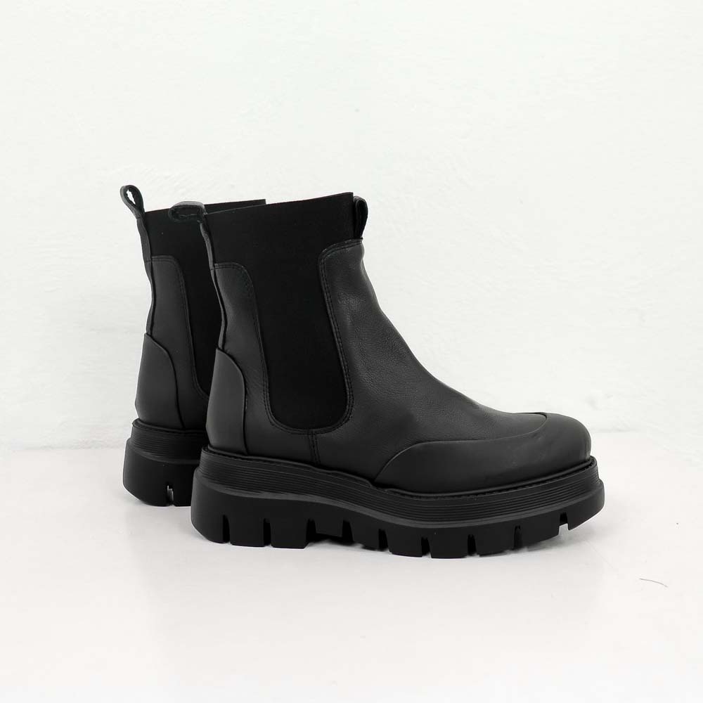 A5816 BOOTS