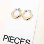 FINILA D EARRINGS