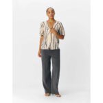 OBJJACIRA S/S V-NECK TOP